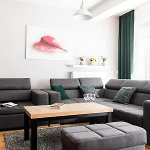 Oaza Deluxe , زاكوباني بولندا